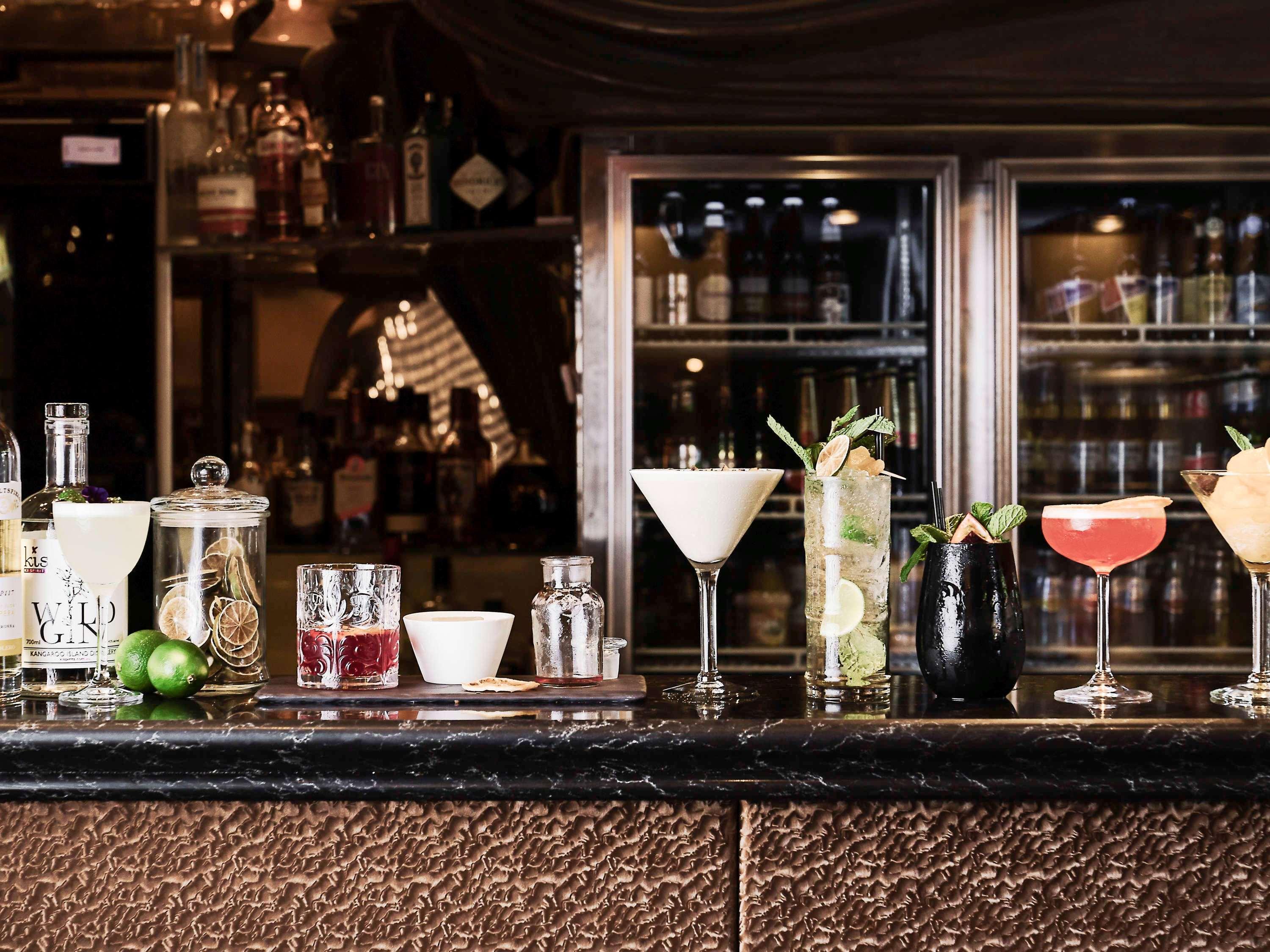 The Playford Adelaide - Mgallery Exteriör bild Cocktails at the bar