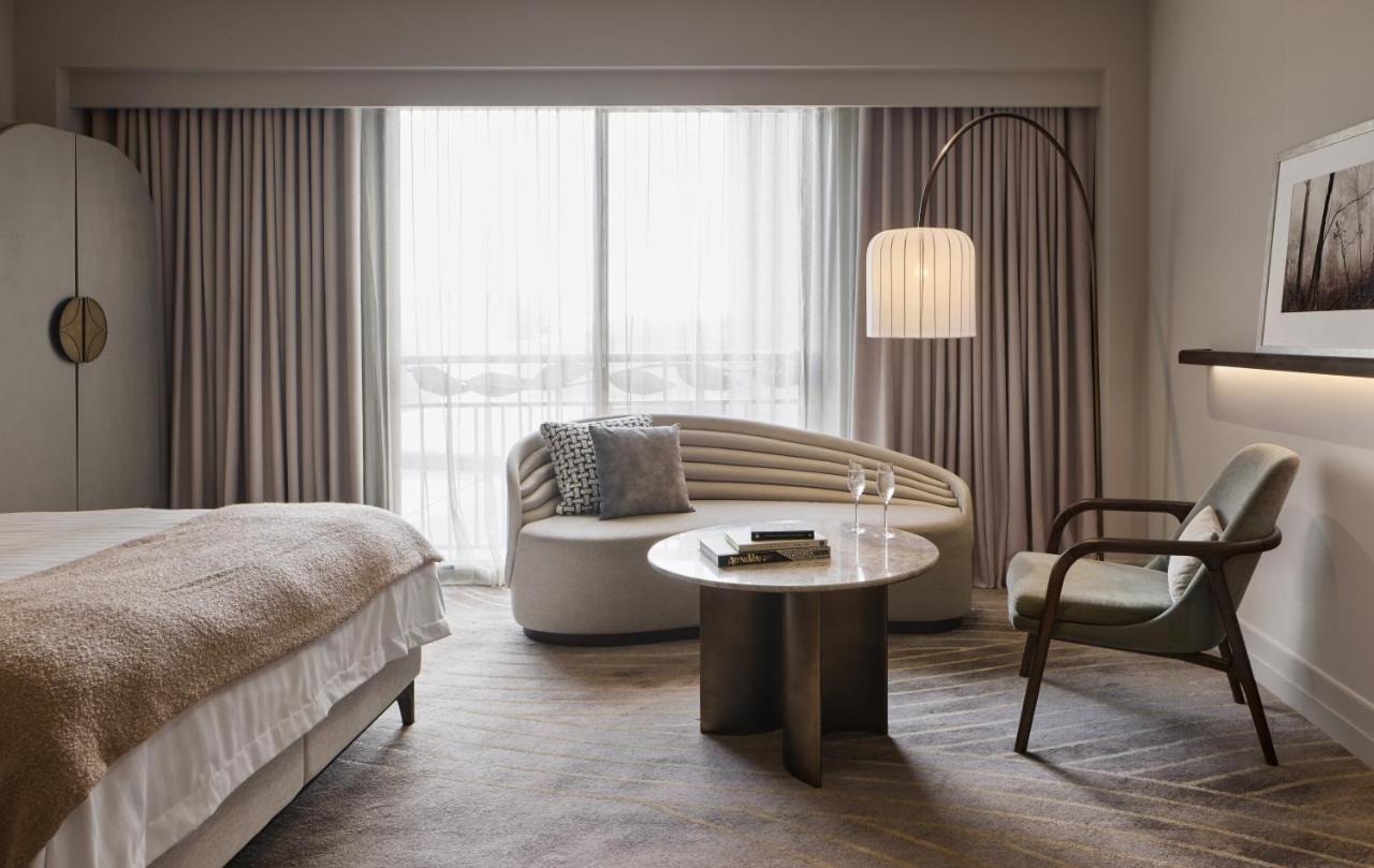 The Playford Adelaide - Mgallery Exteriör bild A guest room at The Hari