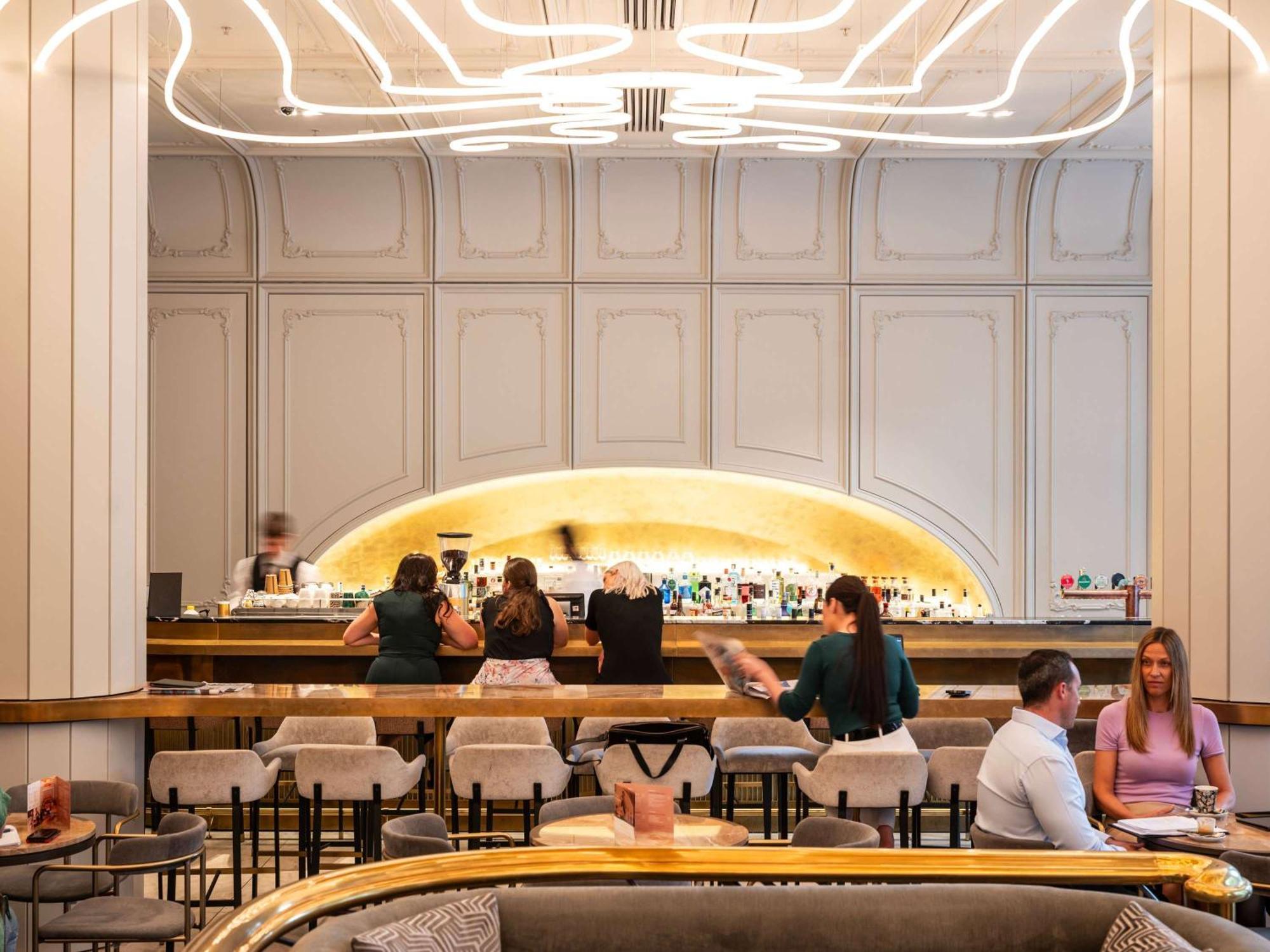 The Playford Adelaide - Mgallery Exteriör bild The bar at the London Edition