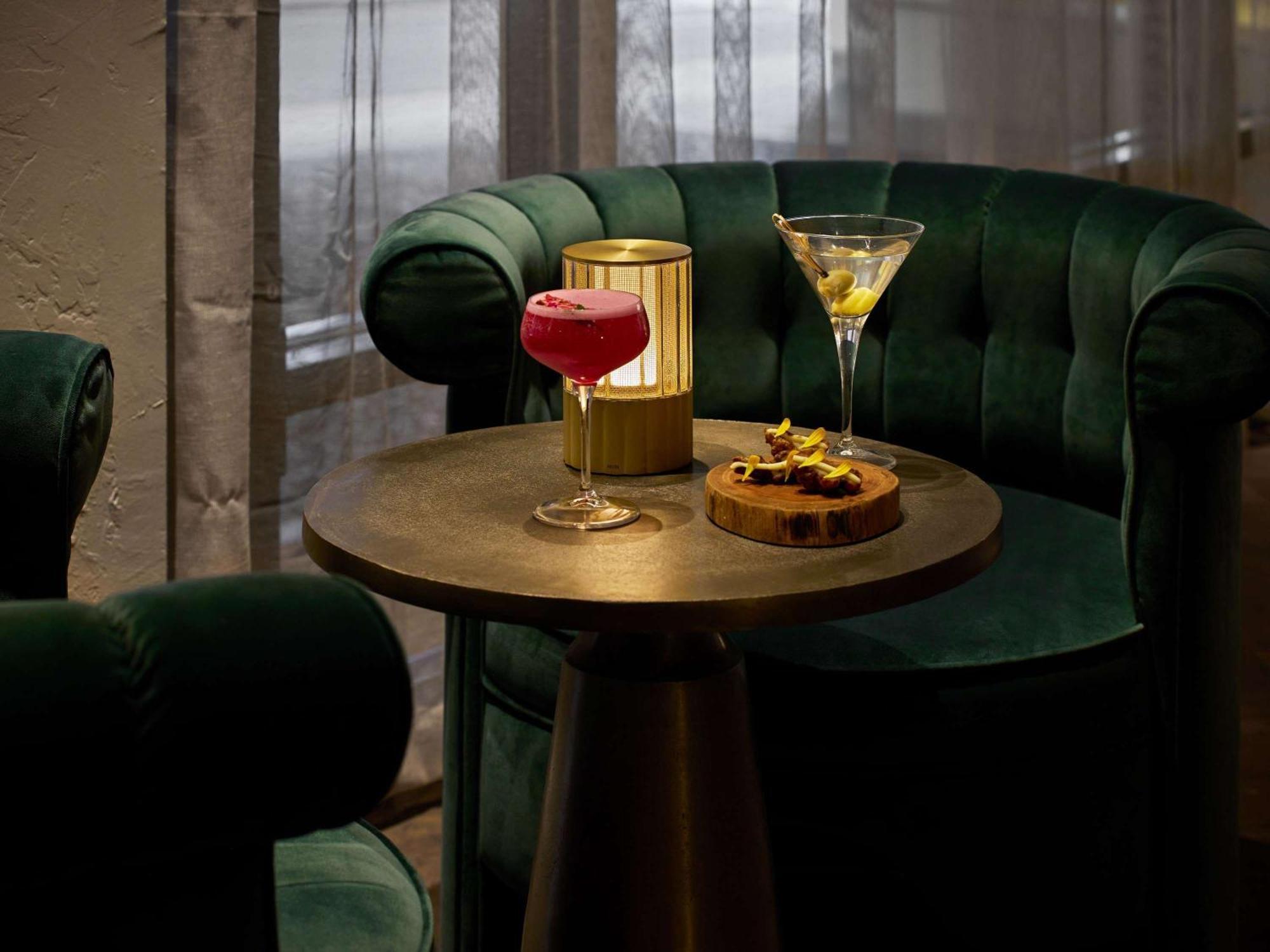 The Playford Adelaide - Mgallery Exteriör bild The bar at the London Edition