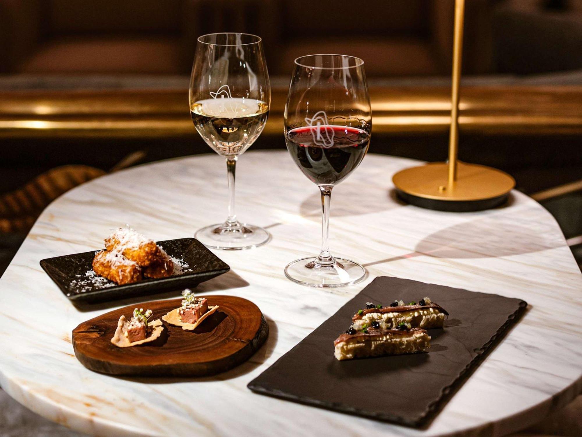 The Playford Adelaide - Mgallery Exteriör bild Wine and tapas