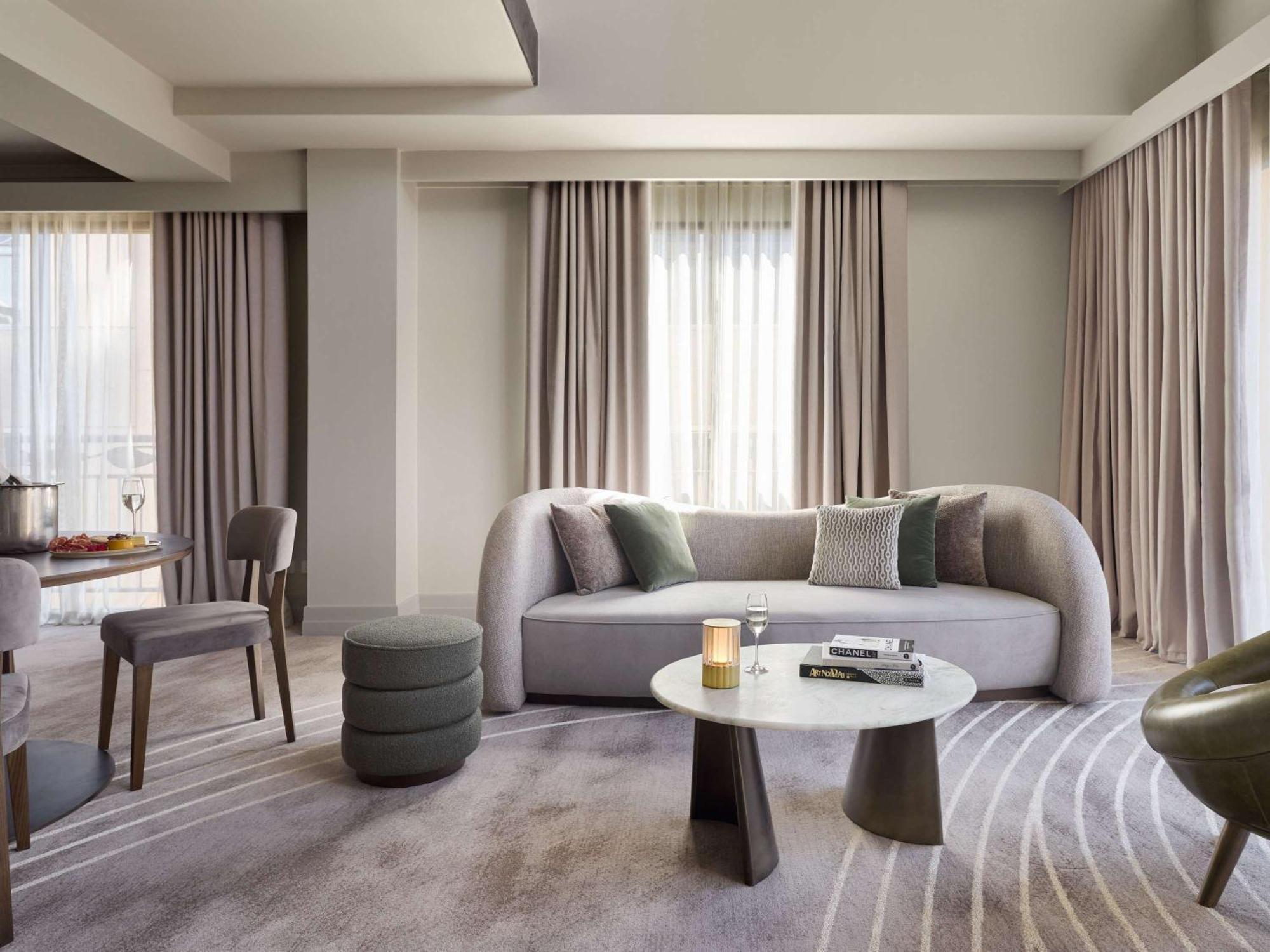 The Playford Adelaide - Mgallery Exteriör bild A suite at the hotel